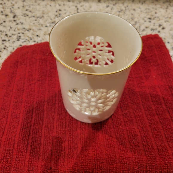 Lenox Snowflake Candle Holder - Picture 3 of 6